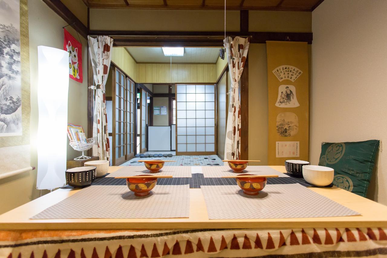 City Center 200 Years Old Traditional House Next To 2 Train Lines Kyoto Extérieur photo