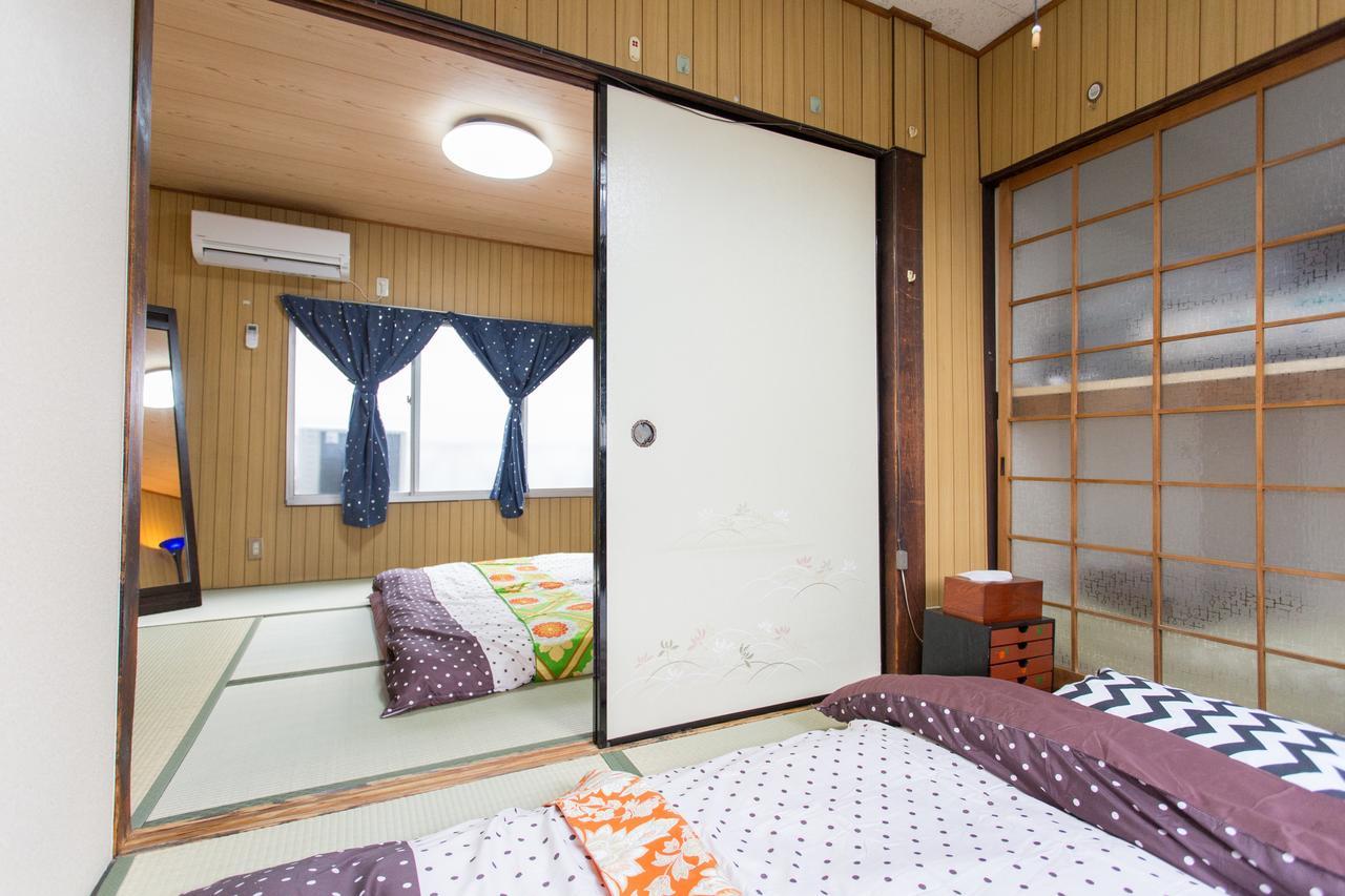City Center 200 Years Old Traditional House Next To 2 Train Lines Kyoto Extérieur photo